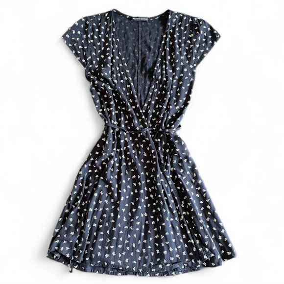 Brandy Melville Wrap Dress - Picture 1 of 2